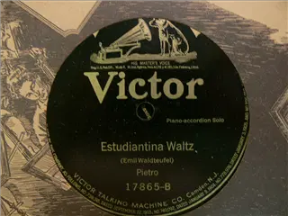 small_victor 17865 b.webp